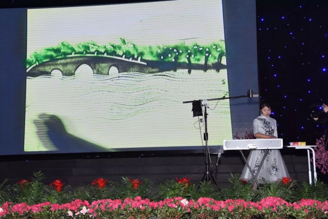 8868体育艾普喷涂机器人