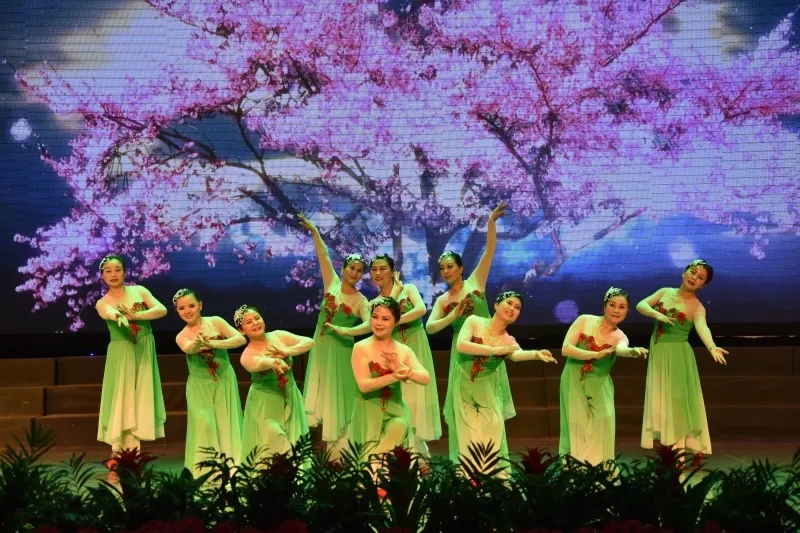 8868体育艾普喷涂机器人