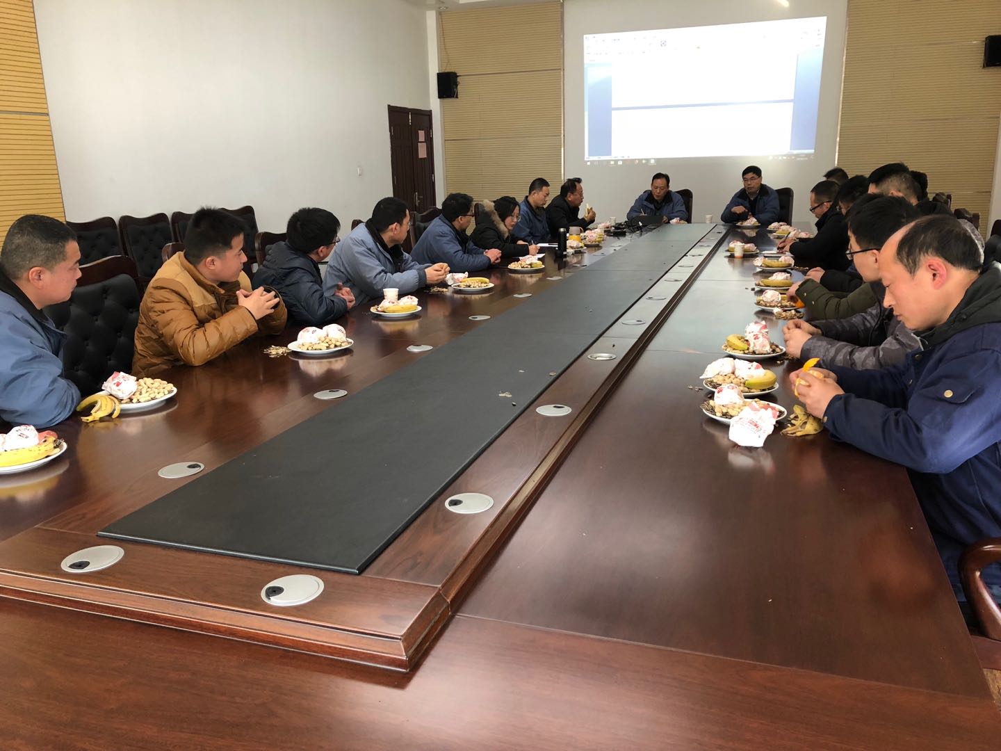 8868体育艾普喷涂机器人